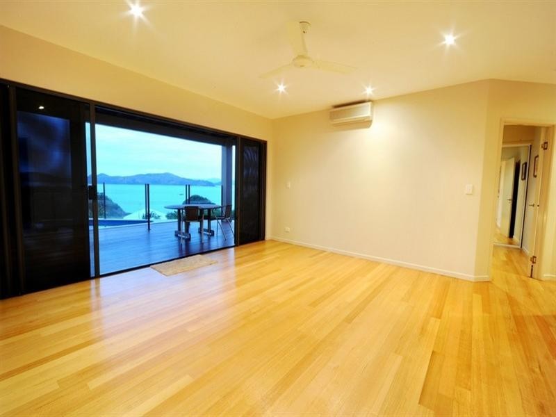 7 Shutehaven Close, Shute Harbour QLD 4802
