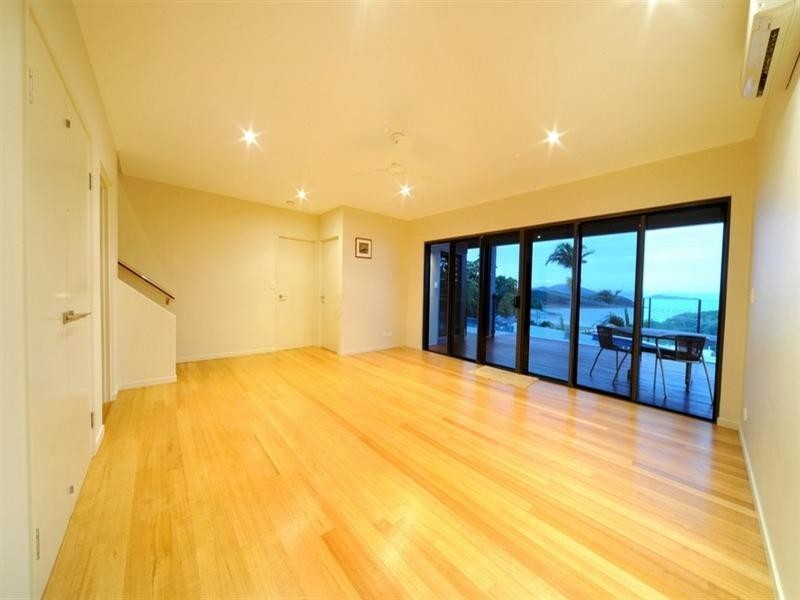 7 Shutehaven Close, Shute Harbour QLD 4802