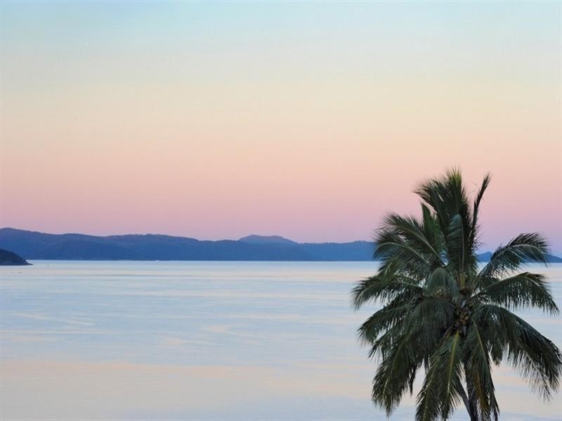 7 Warrain Street, Shute Harbour QLD 4802