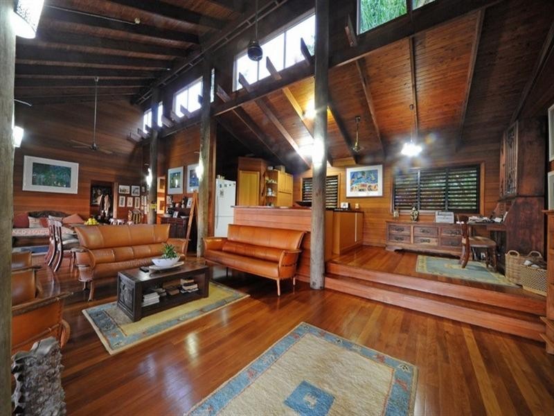 7 Warrain Street, Shute Harbour QLD 4802