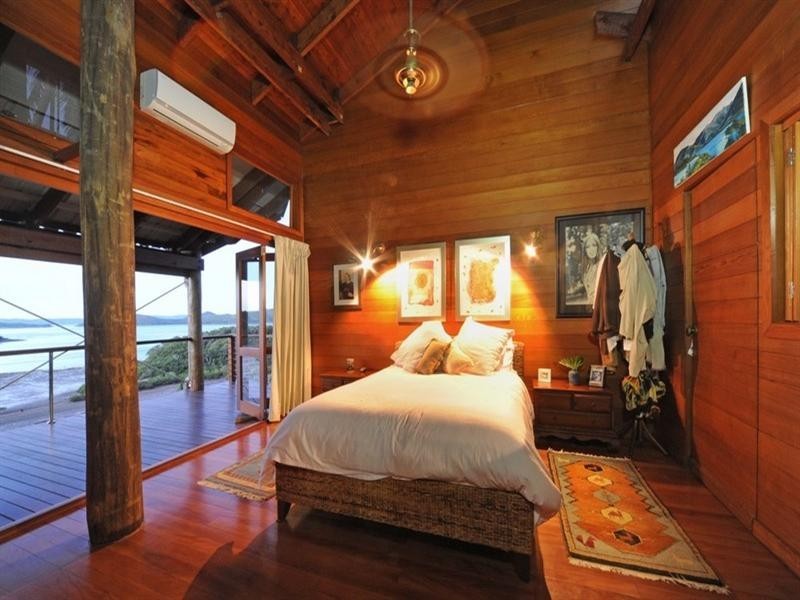 7 Warrain Street, Shute Harbour QLD 4802