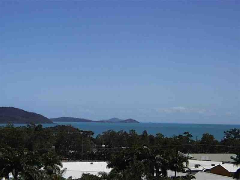 116/3 Eshelby Drive, Cannonvale QLD 4802
