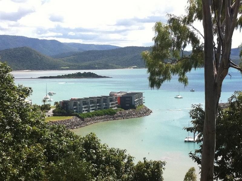 10 Kara Crescent, Airlie Beach QLD 4802