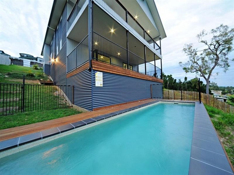 20 Whitehaven Crescent, Cannonvale QLD 4802
