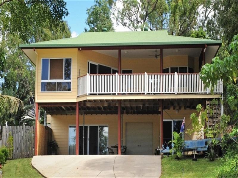 34 Grace Avenue, Cannonvale QLD 4802