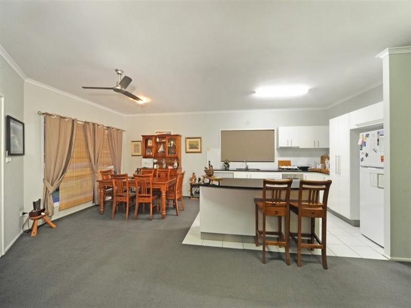 34 Grace Avenue, Cannonvale QLD 4802