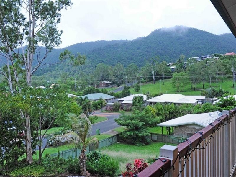 34 Grace Avenue, Cannonvale QLD 4802