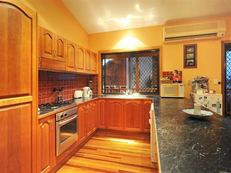 11 Hamilton Avenue, Cannonvale QLD 4802