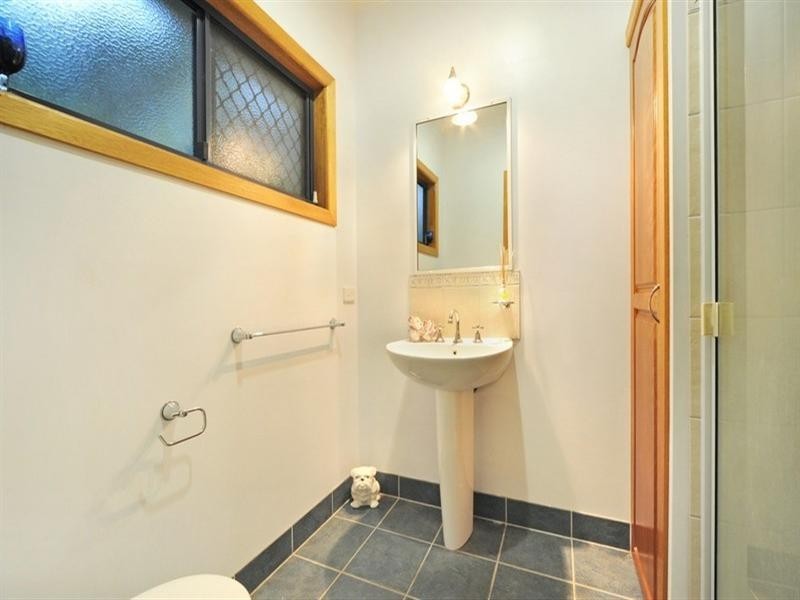 11 Hamilton Avenue, Cannonvale QLD 4802