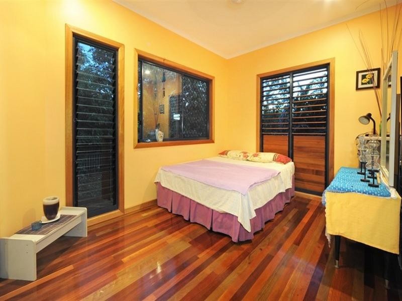 11 Hamilton Avenue, Cannonvale QLD 4802