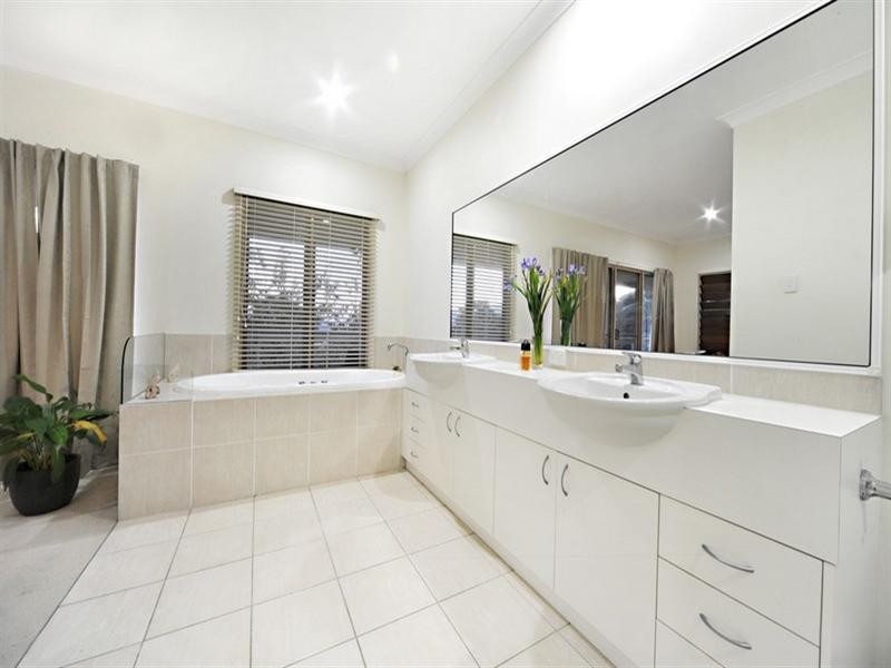 93 Stanley Drive, Cannonvale QLD 4802