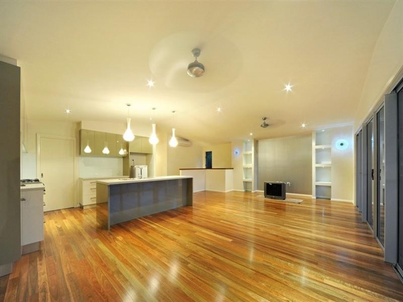 44 Eshelby Drive, Cannonvale QLD 4802