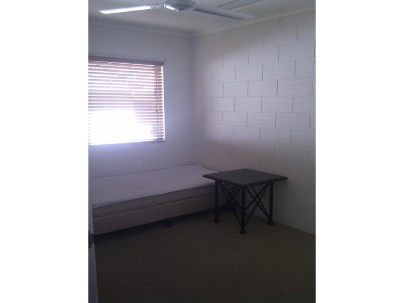 4/7 Duell Road, Cannonvale QLD 4802