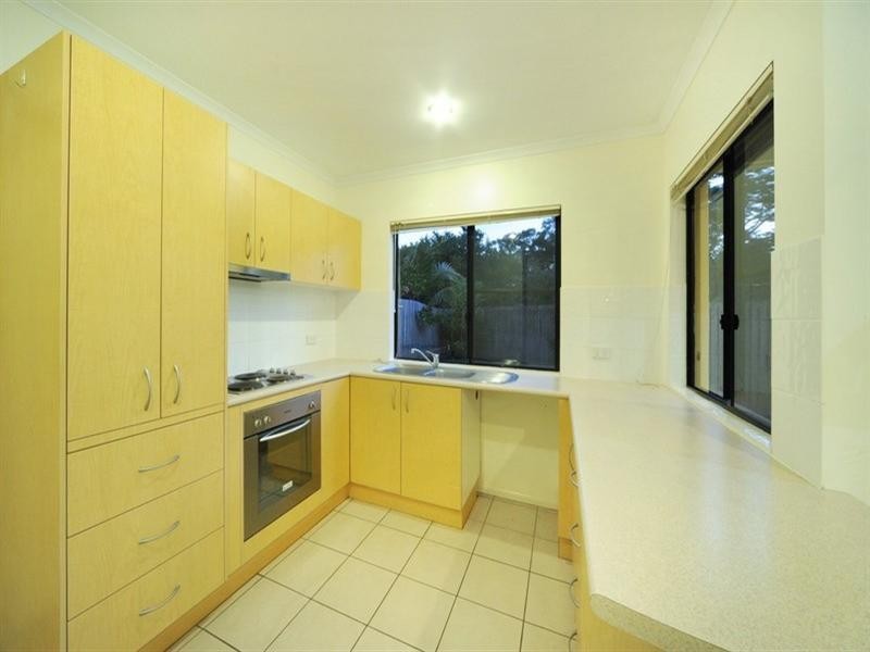 6/16 Beach Road, Cannonvale QLD 4802