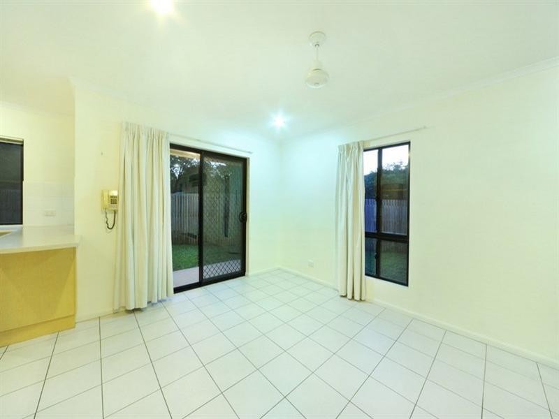 6/16 Beach Road, Cannonvale QLD 4802