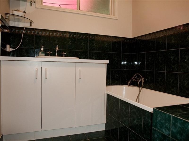 19 Ohanlon Road, Mount Julian QLD 4800