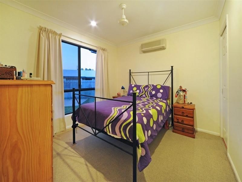 2/30 Banksia Court, Cannonvale QLD 4802