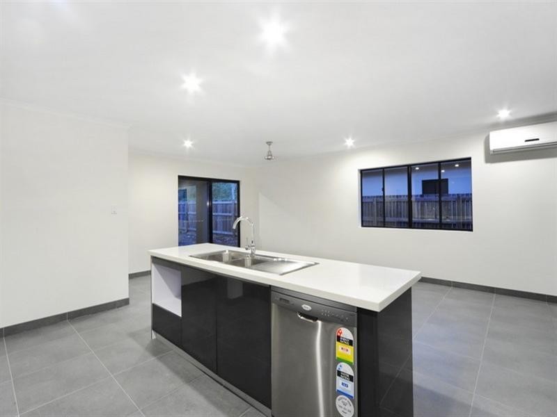 59 Parker Road, Cannonvale QLD 4802