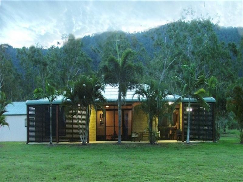 490 Sugarloaf Road, Sugarloaf QLD 4800