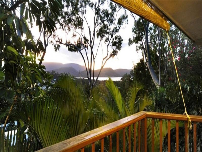 19 Warruga Street, Cannonvale QLD 4802