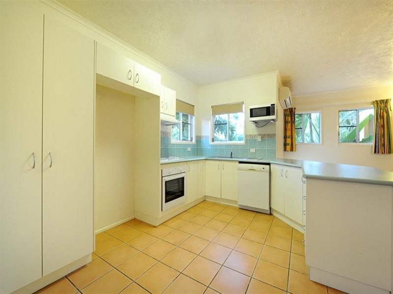 15/24 Island Drive, Cannonvale QLD 4802