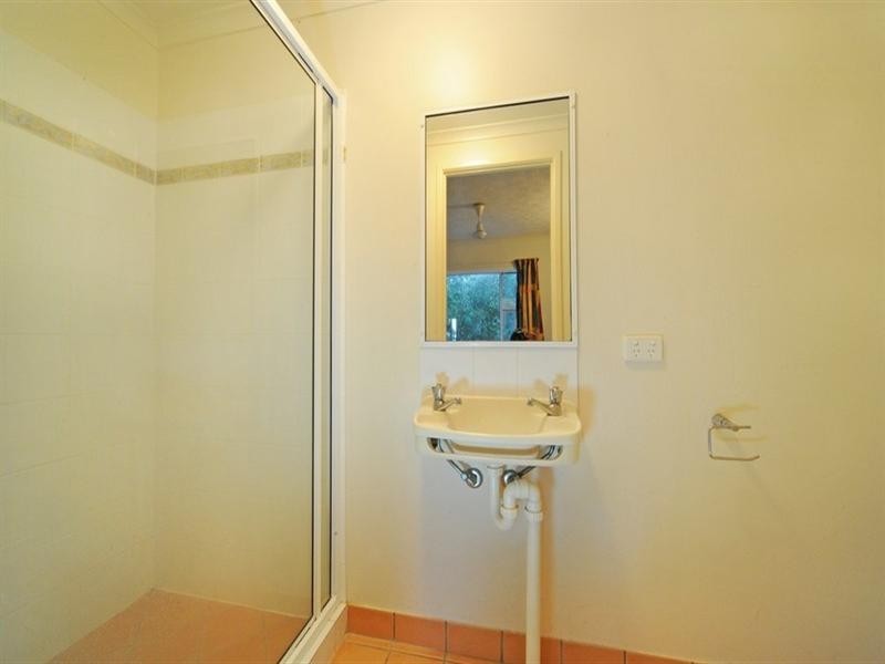 15/24 Island Drive, Cannonvale QLD 4802