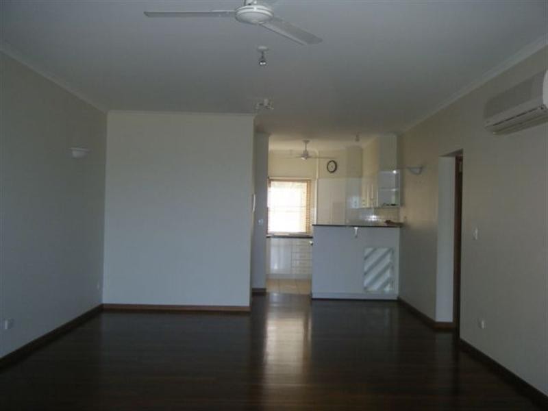 4/36 Coral Esplanade, Cannonvale QLD 4802