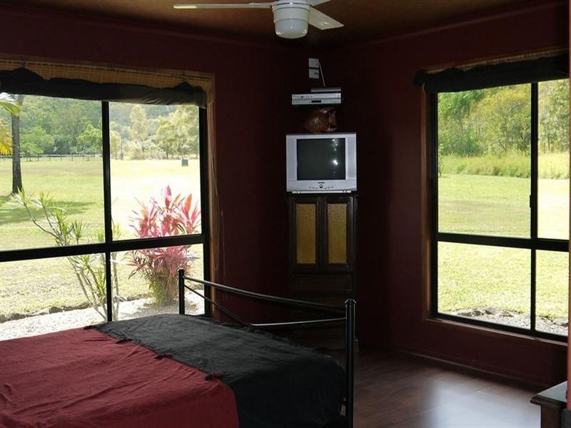 4 Leeder Road, Conway QLD 4800