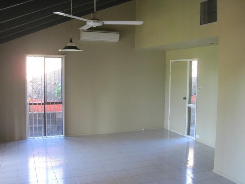 1 Alice Court, Cannonvale QLD 4802