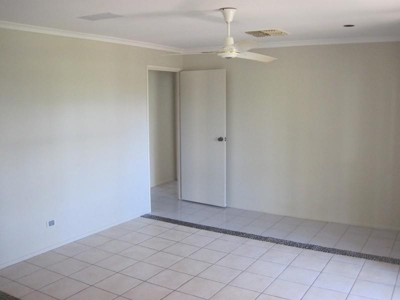 1 Alice Court, Cannonvale QLD 4802