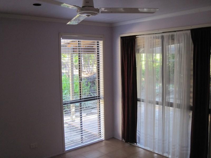 1 Alice Court, Cannonvale QLD 4802
