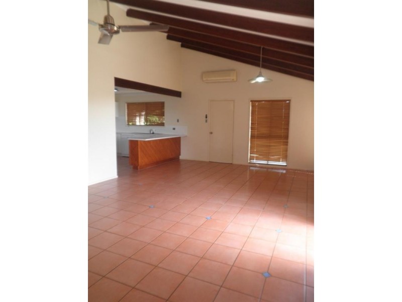 5 Katoota Court, Cannonvale QLD 4802