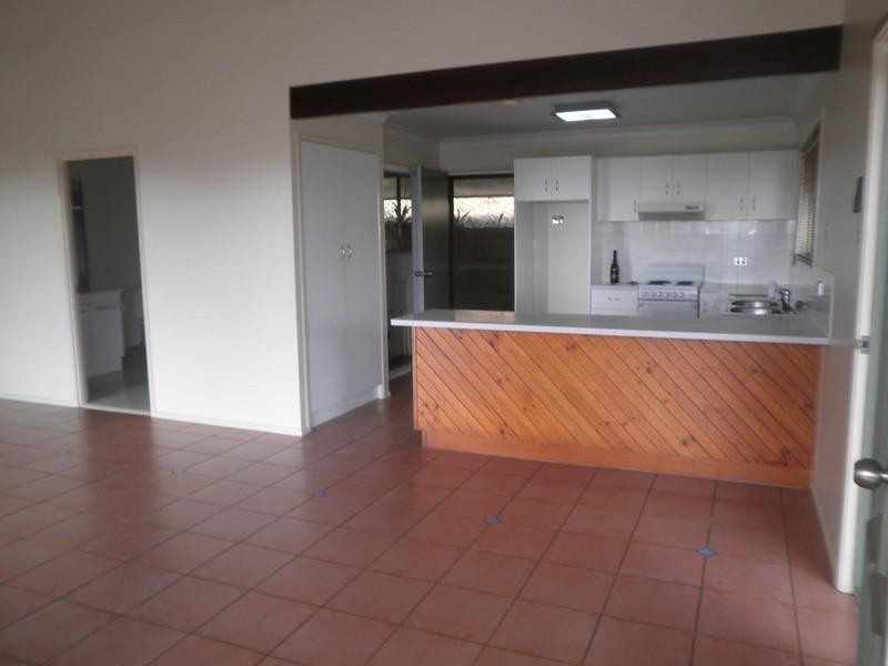 5 Katoota Court, Cannonvale QLD 4802