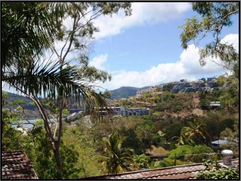 5 Begley Street, Airlie Beach QLD 4802
