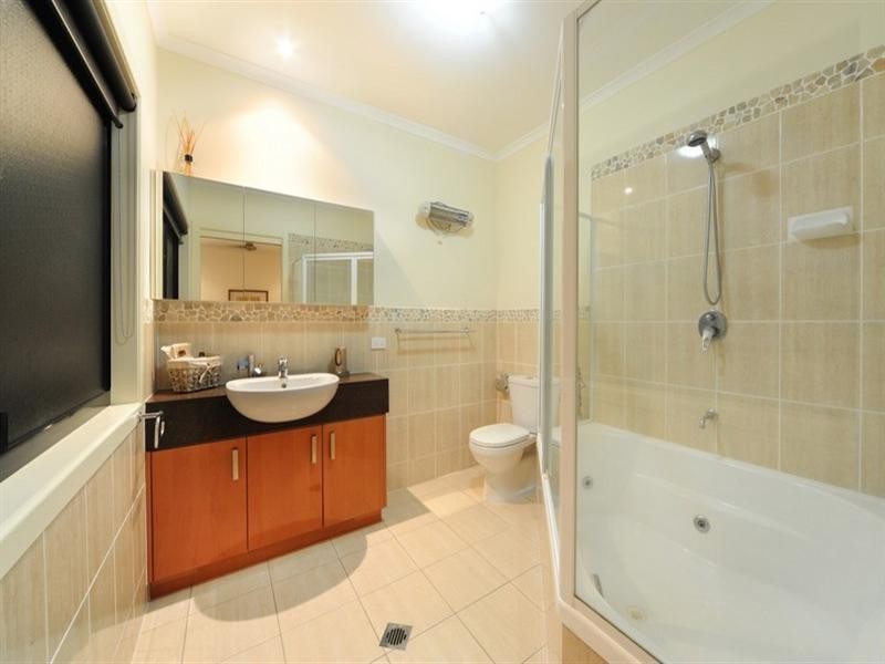 103/25 Abell Road, Cannonvale QLD 4802