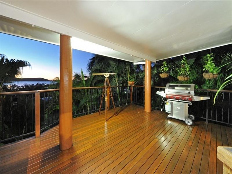 35 Jones Road, Cannonvale QLD 4802