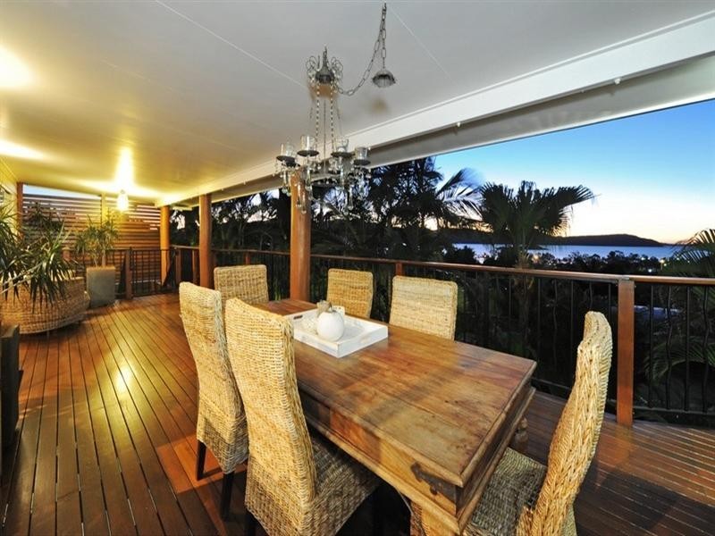 35 Jones Road, Cannonvale QLD 4802