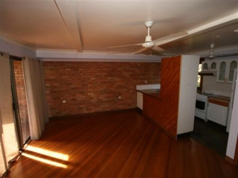 5/3 Beach Road, Cannonvale QLD 4802