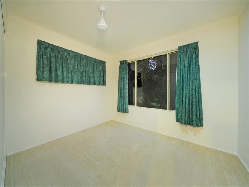 8 Hamilton Avenue, Cannonvale QLD 4802