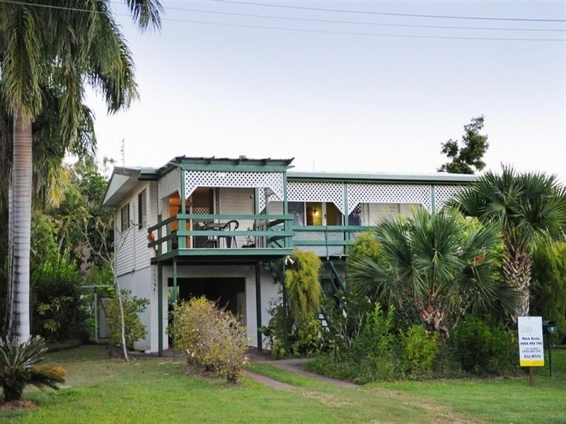 4 Schnapper Street, Cannonvale QLD 4802