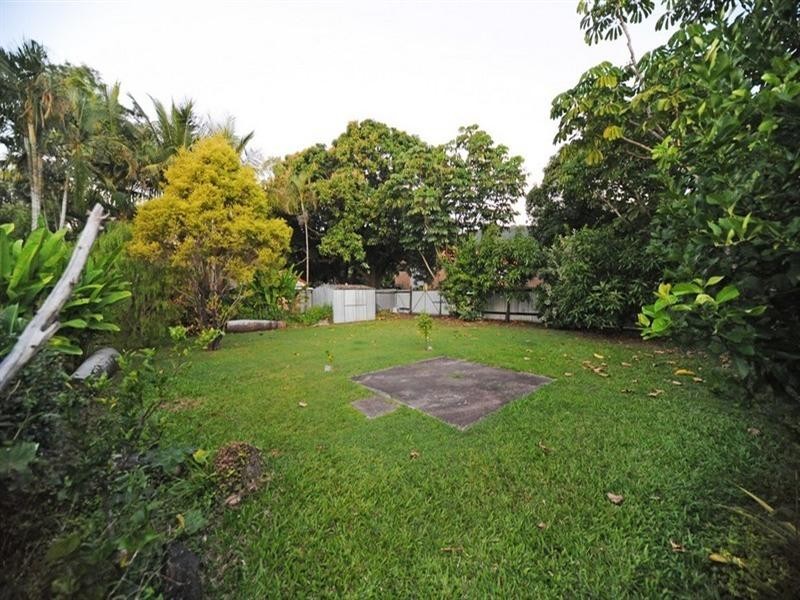 4 Schnapper Street, Cannonvale QLD 4802