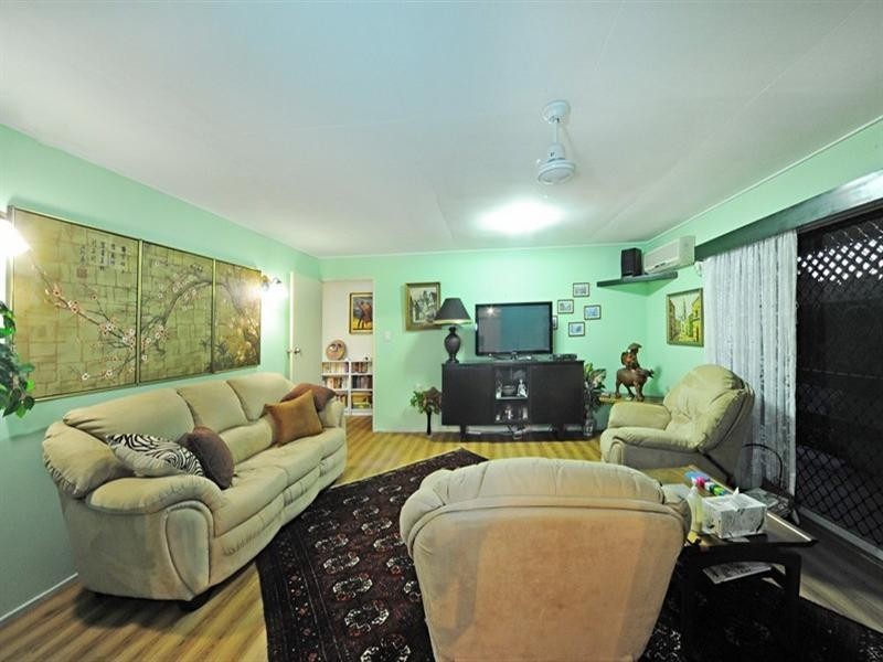 4 Schnapper Street, Cannonvale QLD 4802