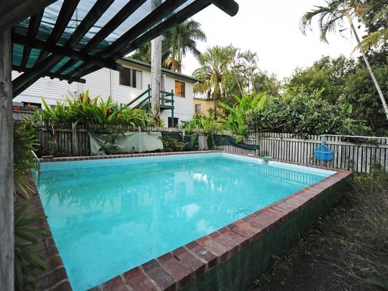 4 Schnapper Street, Cannonvale QLD 4802