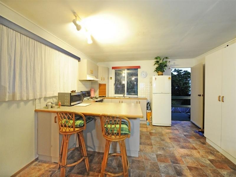 4 Schnapper Street, Cannonvale QLD 4802
