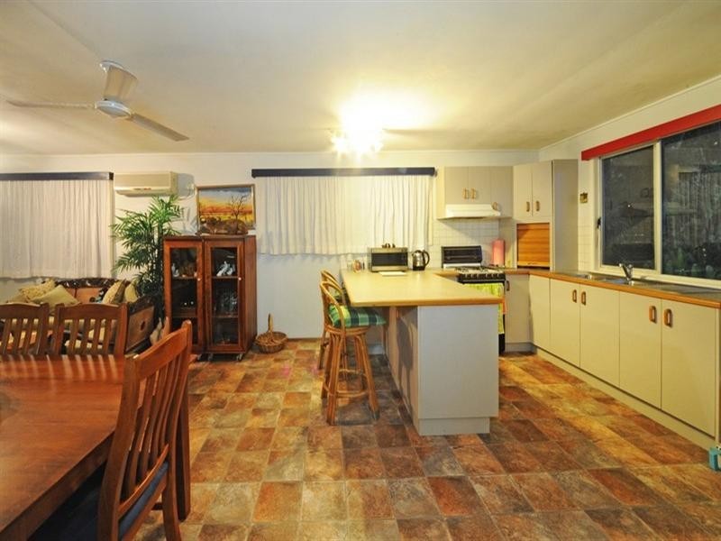 4 Schnapper Street, Cannonvale QLD 4802