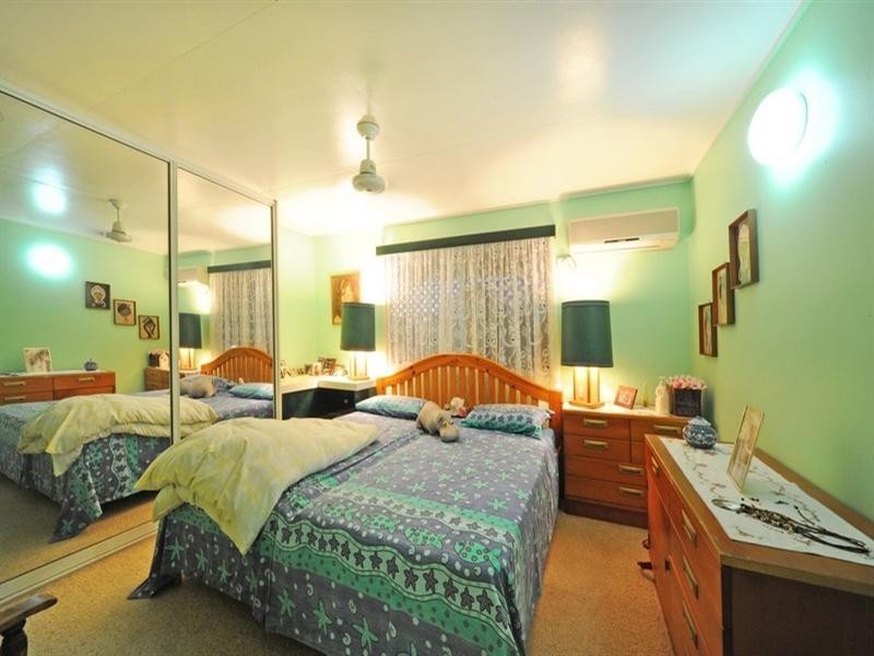 4 Schnapper Street, Cannonvale QLD 4802
