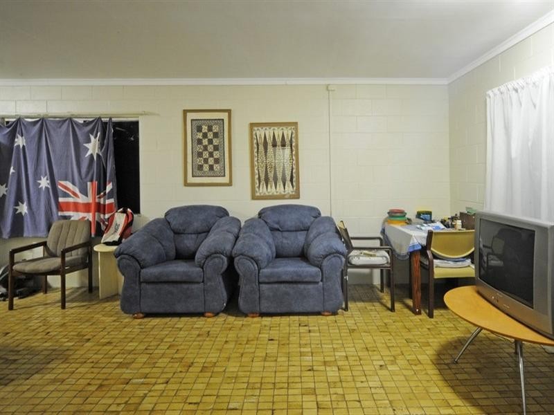 4 Schnapper Street, Cannonvale QLD 4802