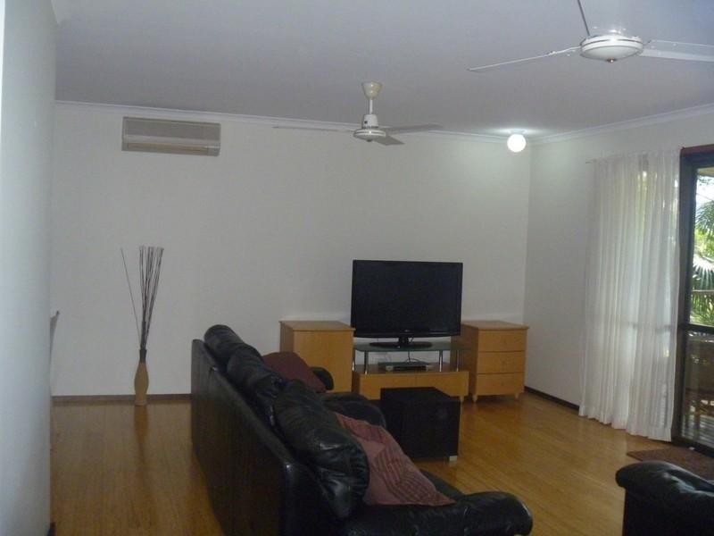 6 Country Road, Cannonvale QLD 4802