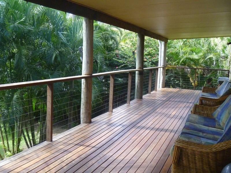 6 Country Road, Cannonvale QLD 4802