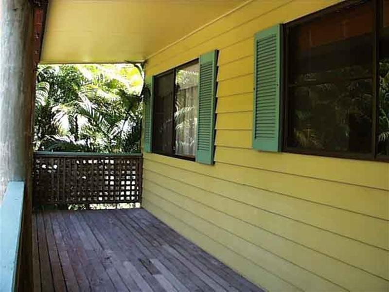 6 Country Road, Cannonvale QLD 4802